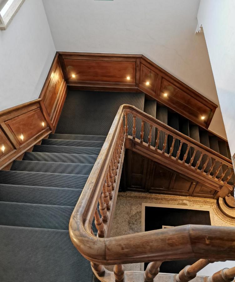 Hotel De Flandre Gent Bagian luar foto