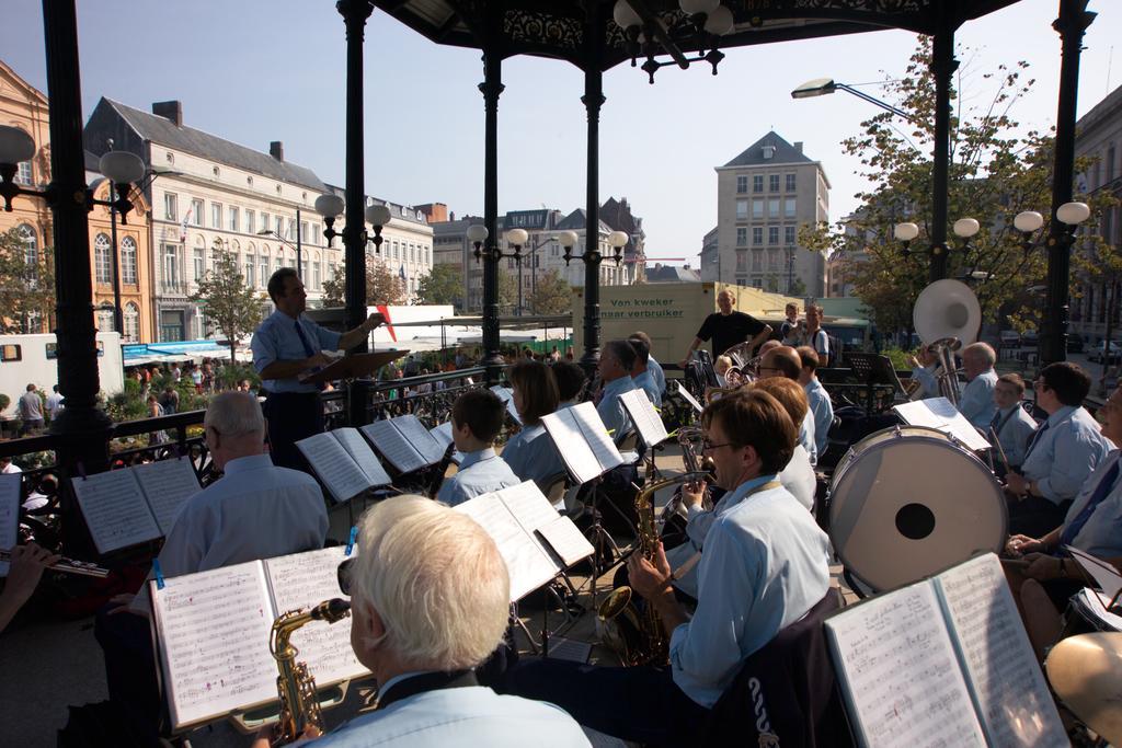 Hotel De Flandre Gent Bagian luar foto
